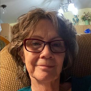 Meet your Posher, Debra